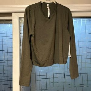 Lululemon classic fit cotton blend long sleeve